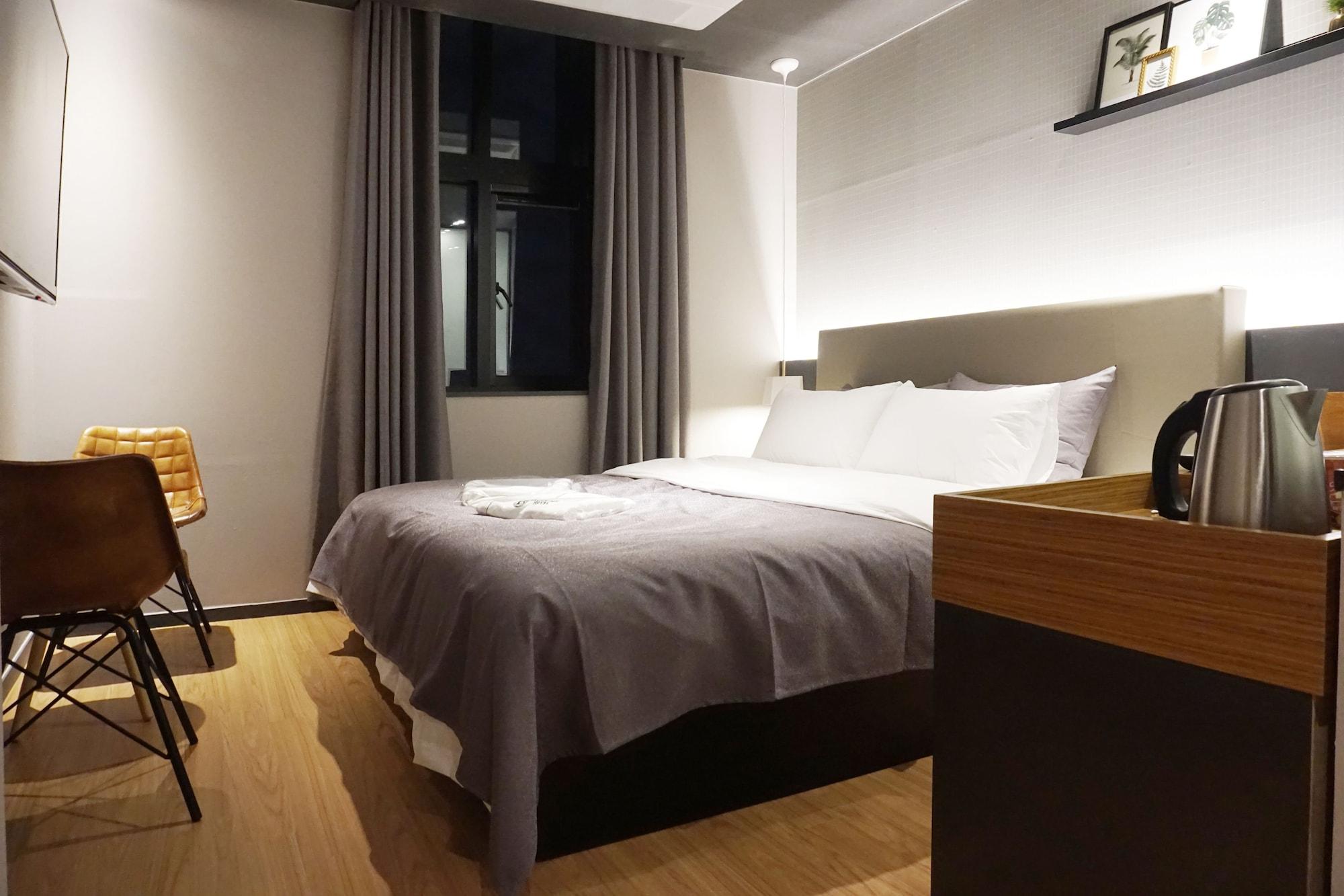 Brown Dot Hotel Changwon Eksteriør bilde