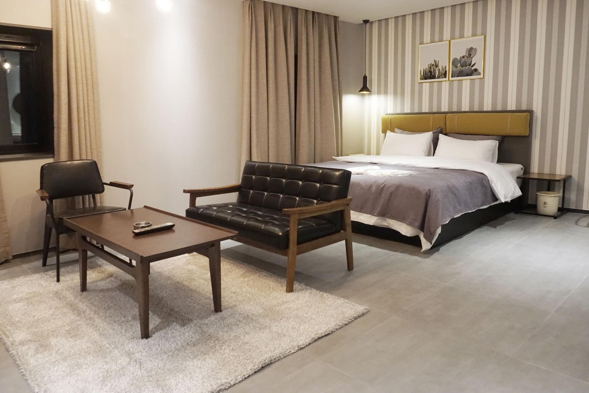 Brown Dot Hotel Changwon Eksteriør bilde