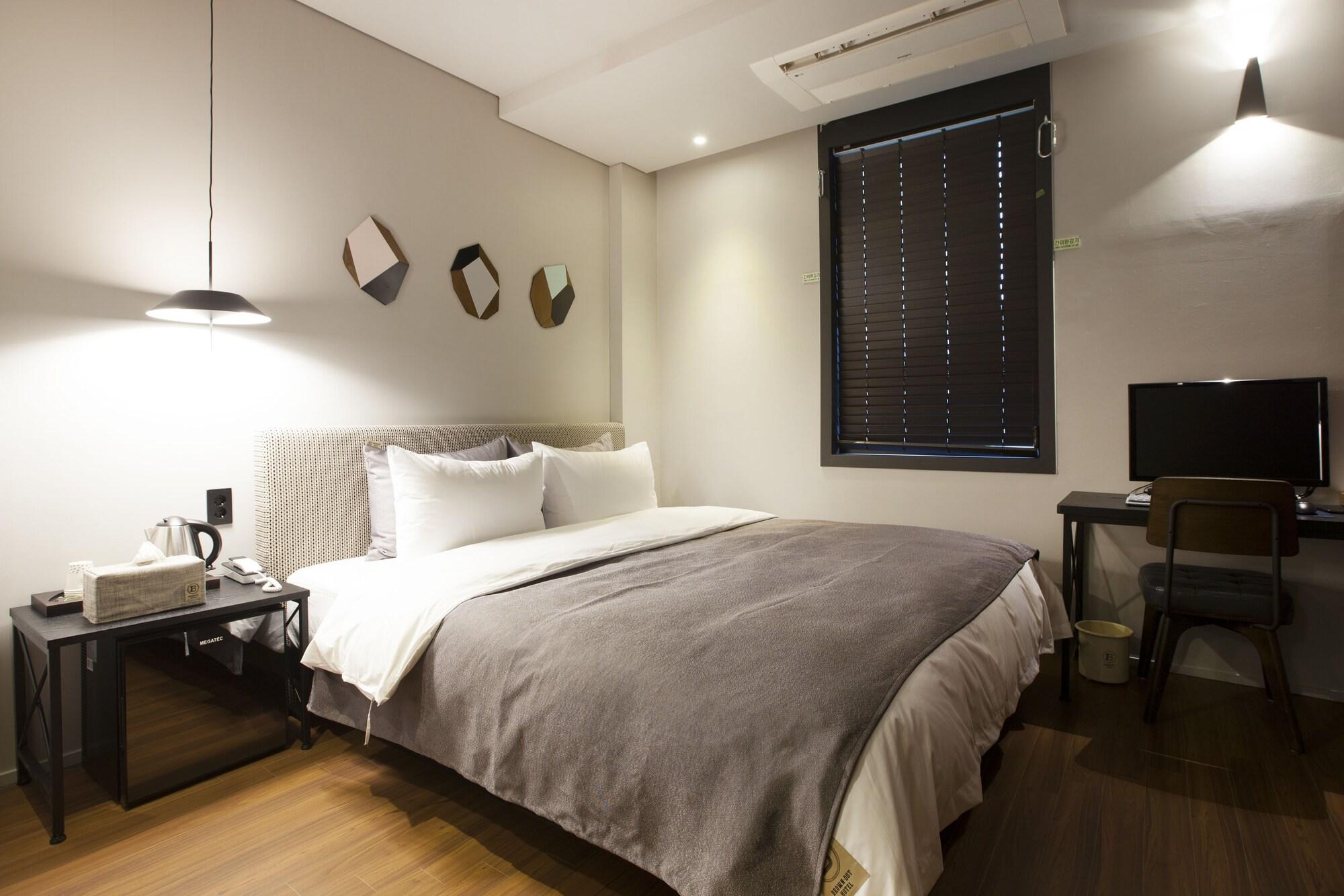 Brown Dot Hotel Changwon Eksteriør bilde