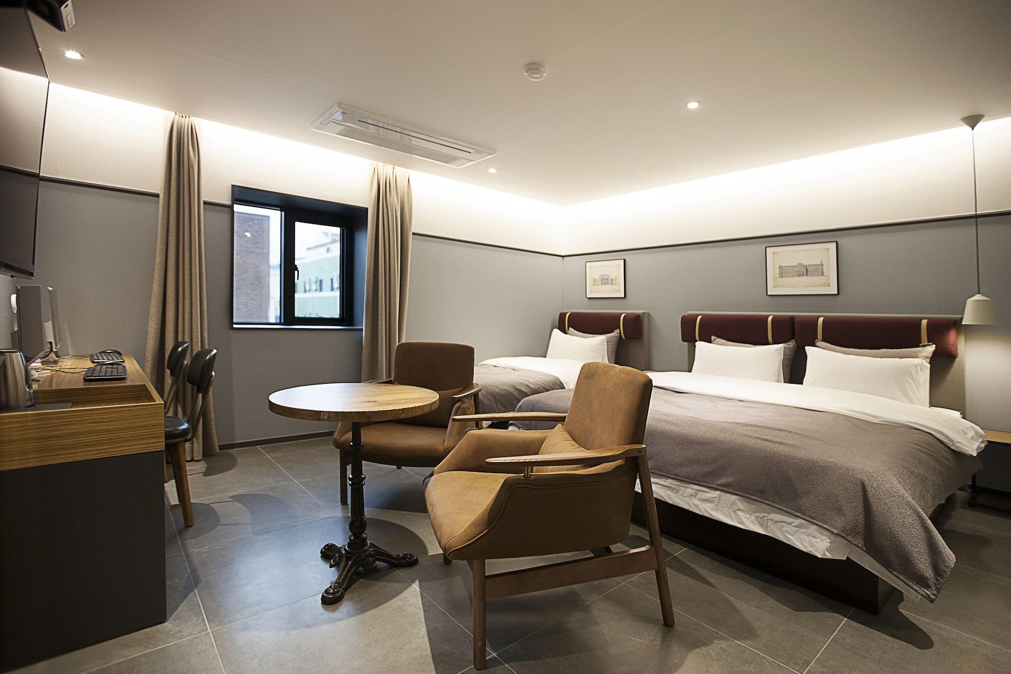 Brown Dot Hotel Changwon Eksteriør bilde