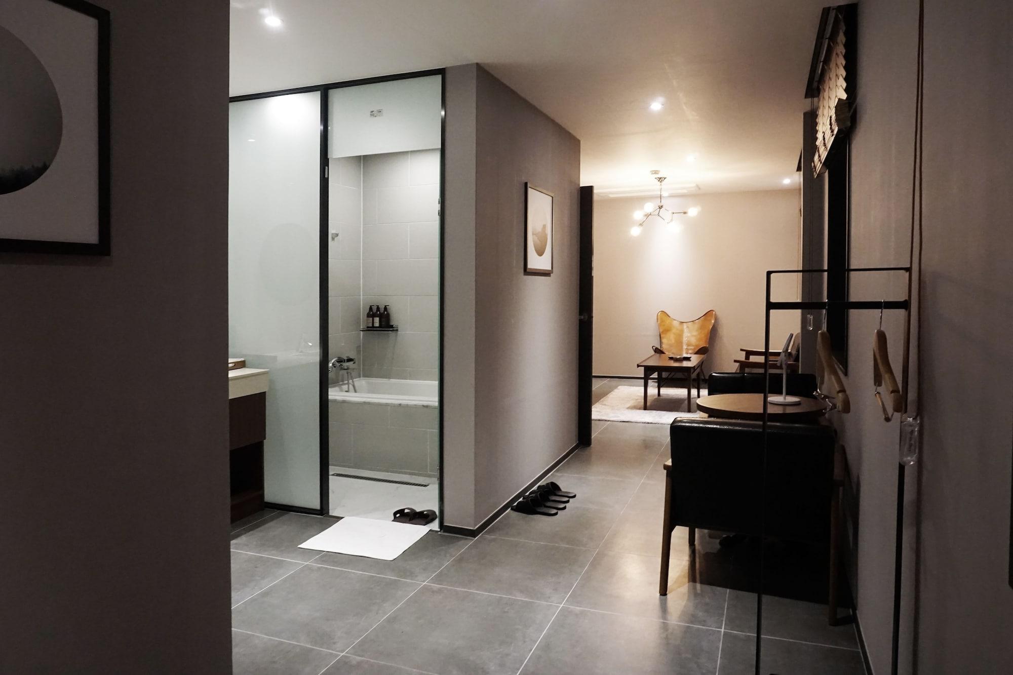 Brown Dot Hotel Changwon Eksteriør bilde