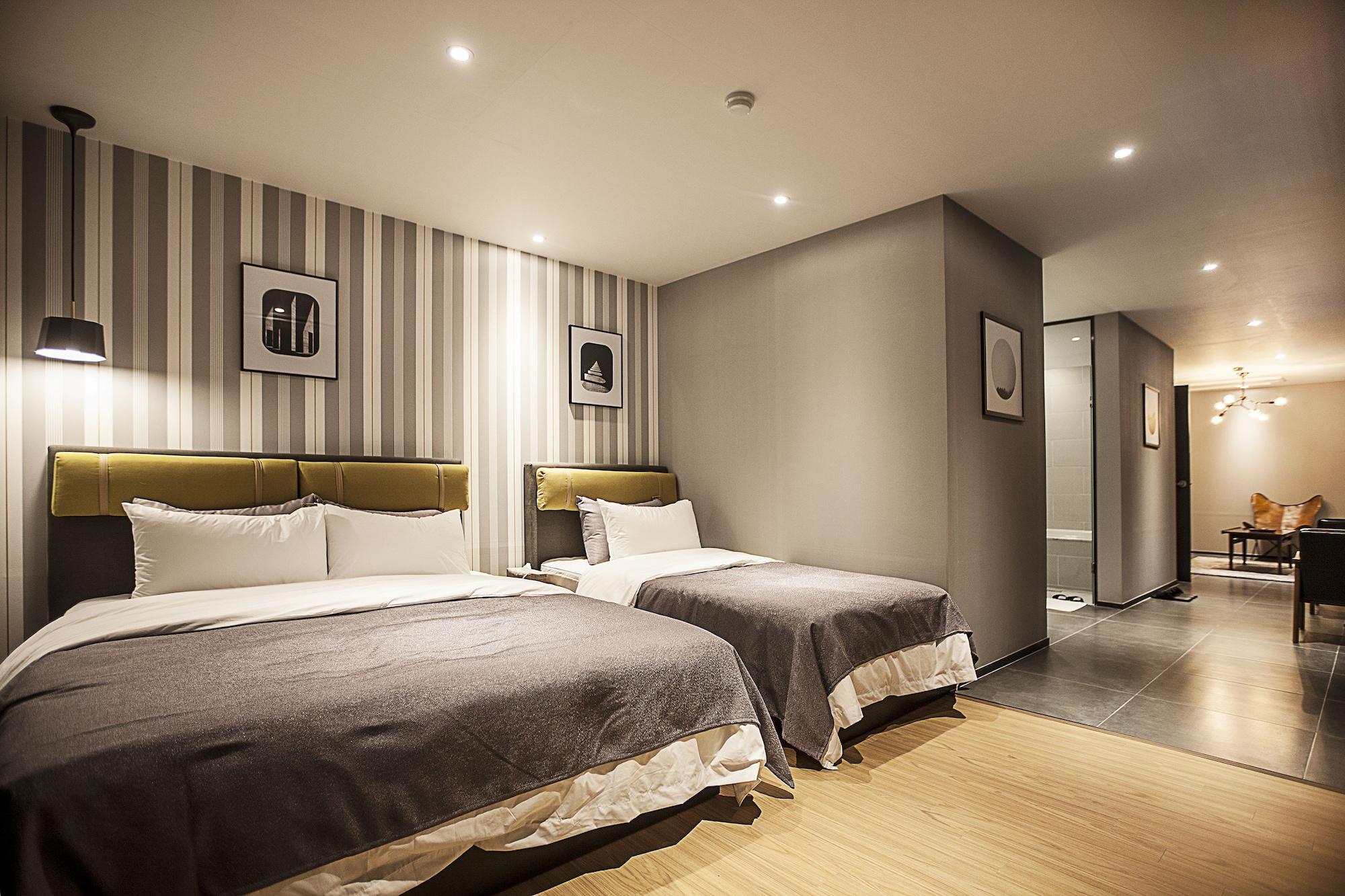 Brown Dot Hotel Changwon Eksteriør bilde