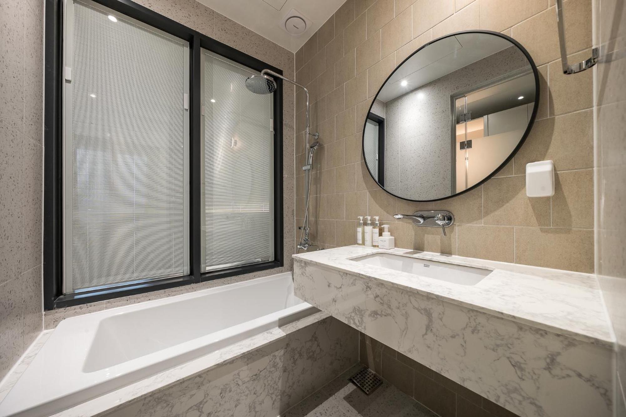 Brown Dot Hotel Changwon Eksteriør bilde