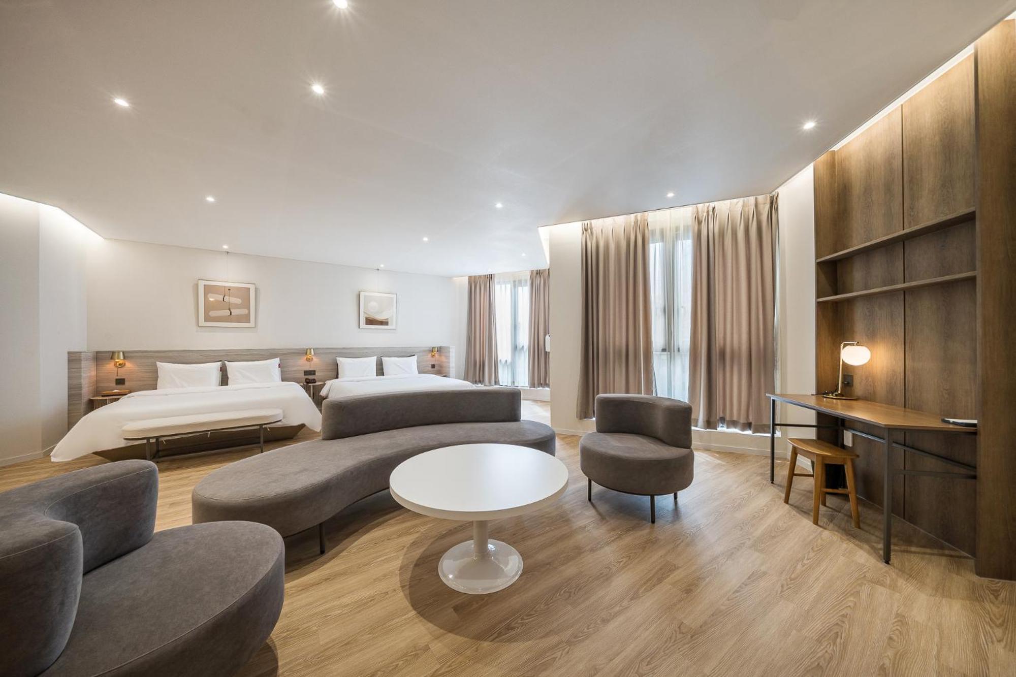 Brown Dot Hotel Changwon Eksteriør bilde
