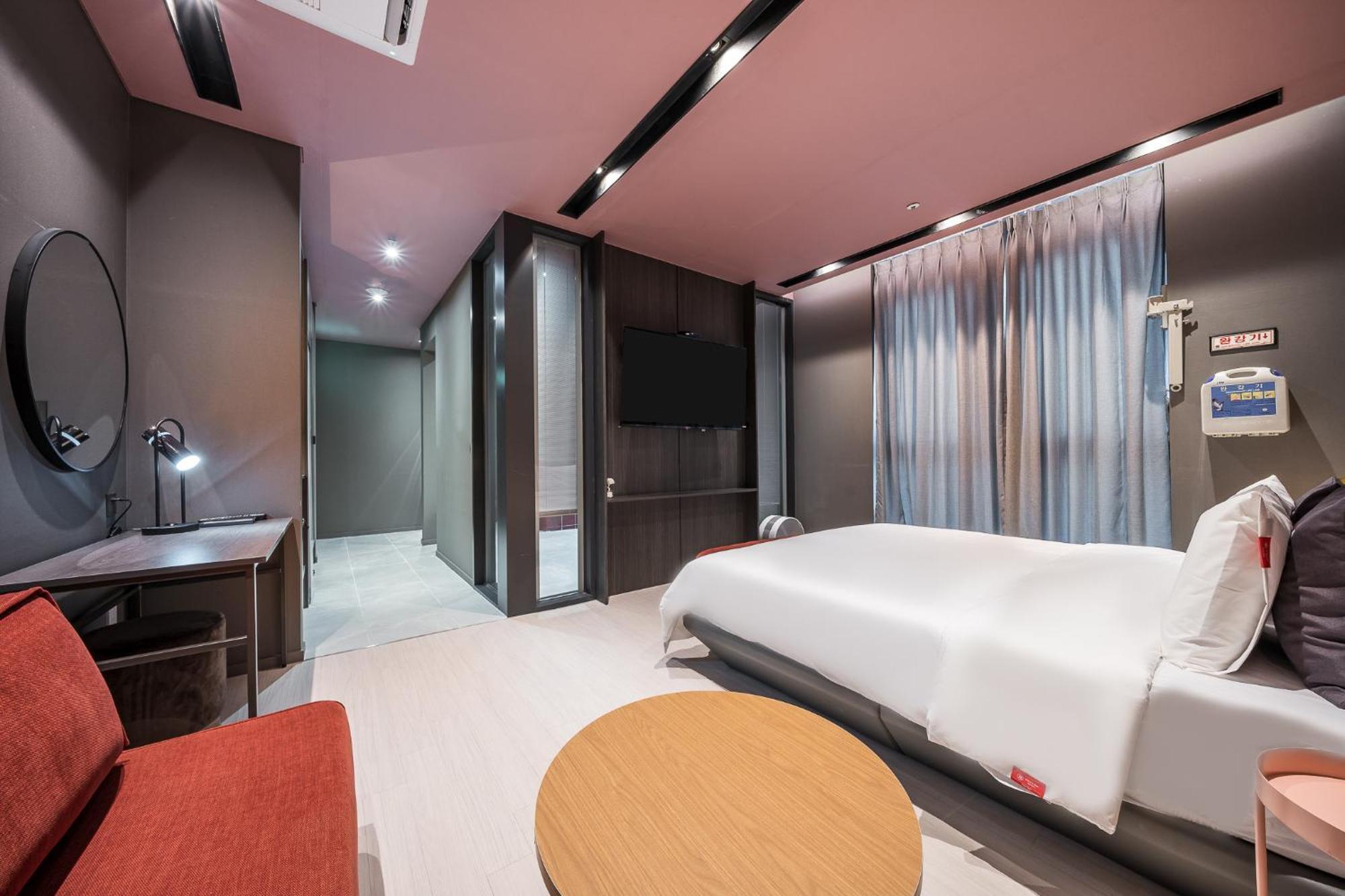 Brown Dot Hotel Changwon Eksteriør bilde